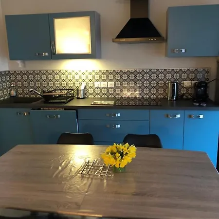 Apartment : 
